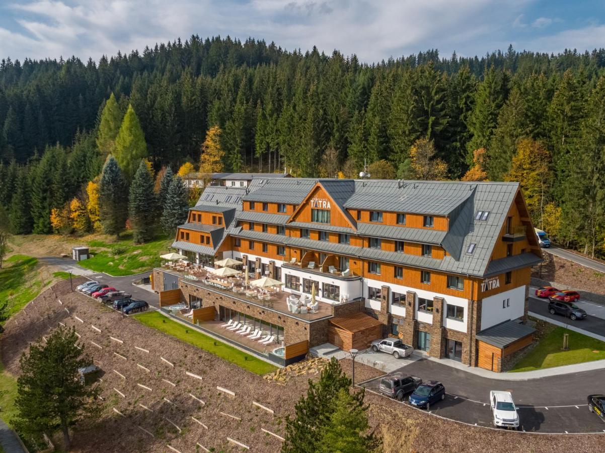 Grandhotel Tatra Velké Karlovice Zewnętrze zdjęcie