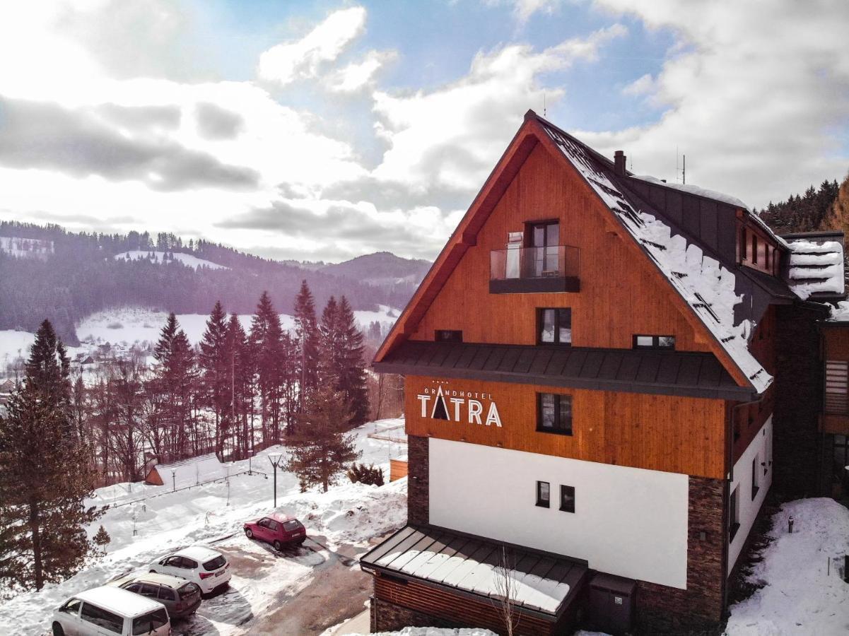 Grandhotel Tatra Velké Karlovice Zewnętrze zdjęcie
