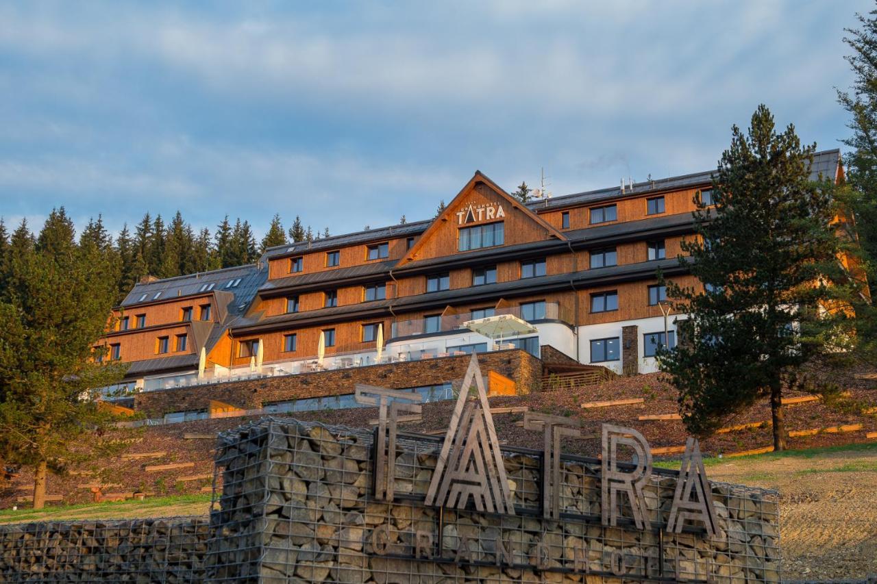 Grandhotel Tatra Velké Karlovice Zewnętrze zdjęcie
