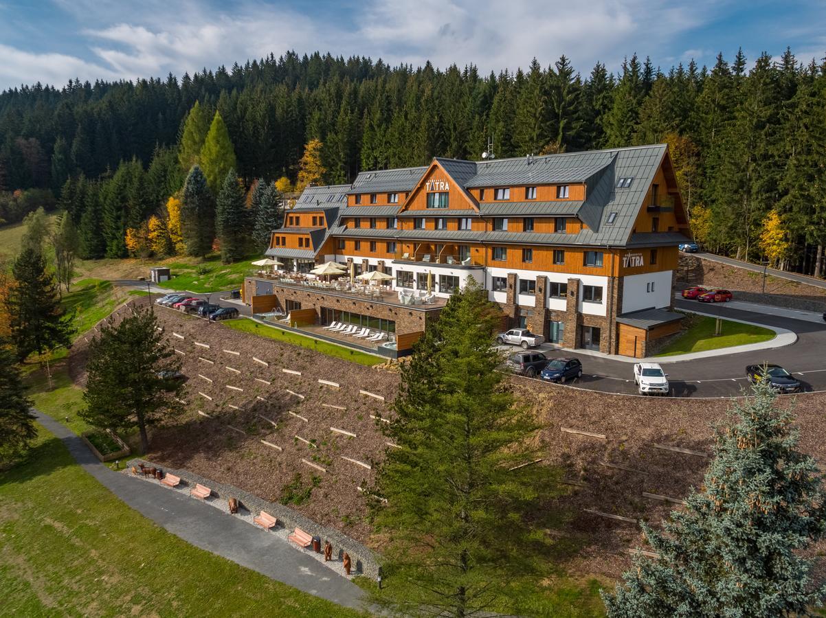 Grandhotel Tatra Velké Karlovice Zewnętrze zdjęcie